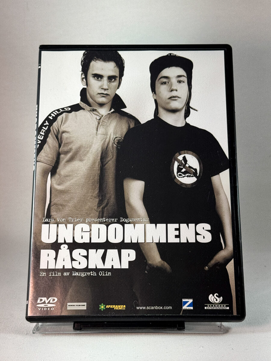 Forside av cover til Ungdommens råskap, brukt DVD hos Brukbar Film
