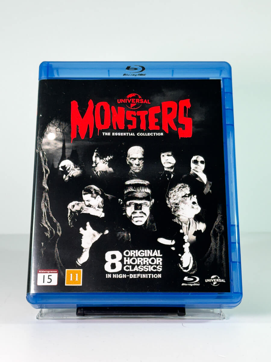 Forside av cover til Universal Monsters: The Essential Collection på Blu-ray