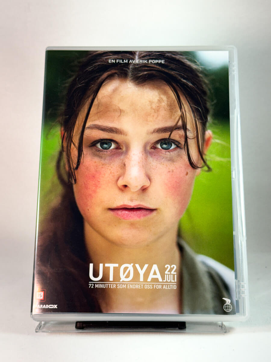Forside av cover til Utøya 22. juli, bruktfilm på DVD hos Brukbar Film