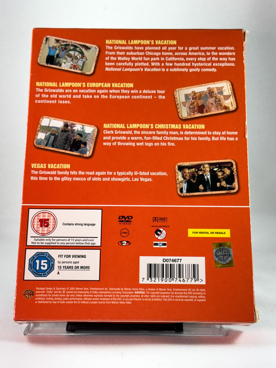 Bakside av DVD-cover til Vacation Collection – 4 Film Boxset med oversikt over filmene; brukt komedieboks på DVD hos Brukbar Film