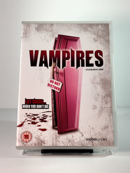 Forside av cover til vampires, bruktfilm hos nettbutikken Brukbar Film