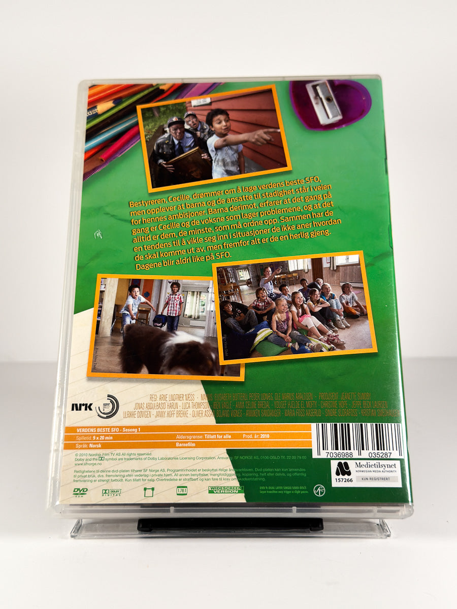 Bakside av cover til Verdens beste SFO – Komplett sesong 1 på DVD