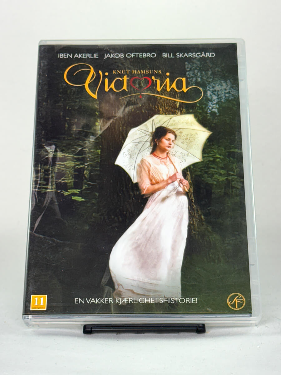 DVD-forside til filmen Victoria
Originalt cover brukt for produktbilde i nettbutikken Brukbar Film