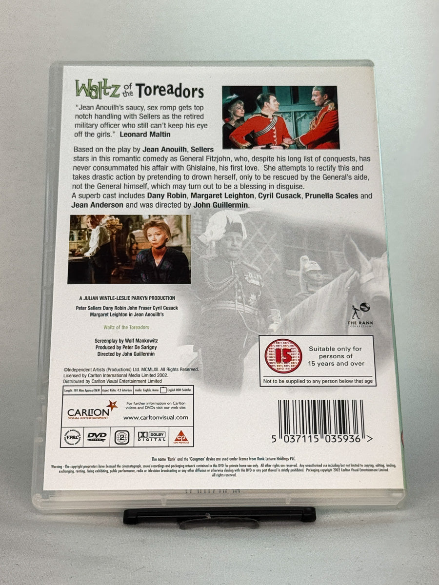 Bakside av DVD-cover for Waltz of the Toreadors – del av The Peter Sellers Collection, brukt originalfilm på DVD hos Brukbar Film.