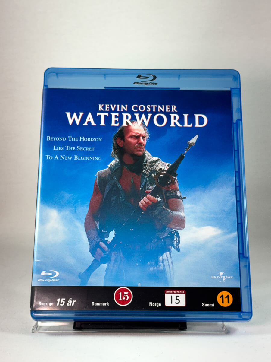 Waterworld – forside av Blu-ray-cover med Kevin Costner i hovedrollen, brukt Blu-ray hos Brukbar Film
