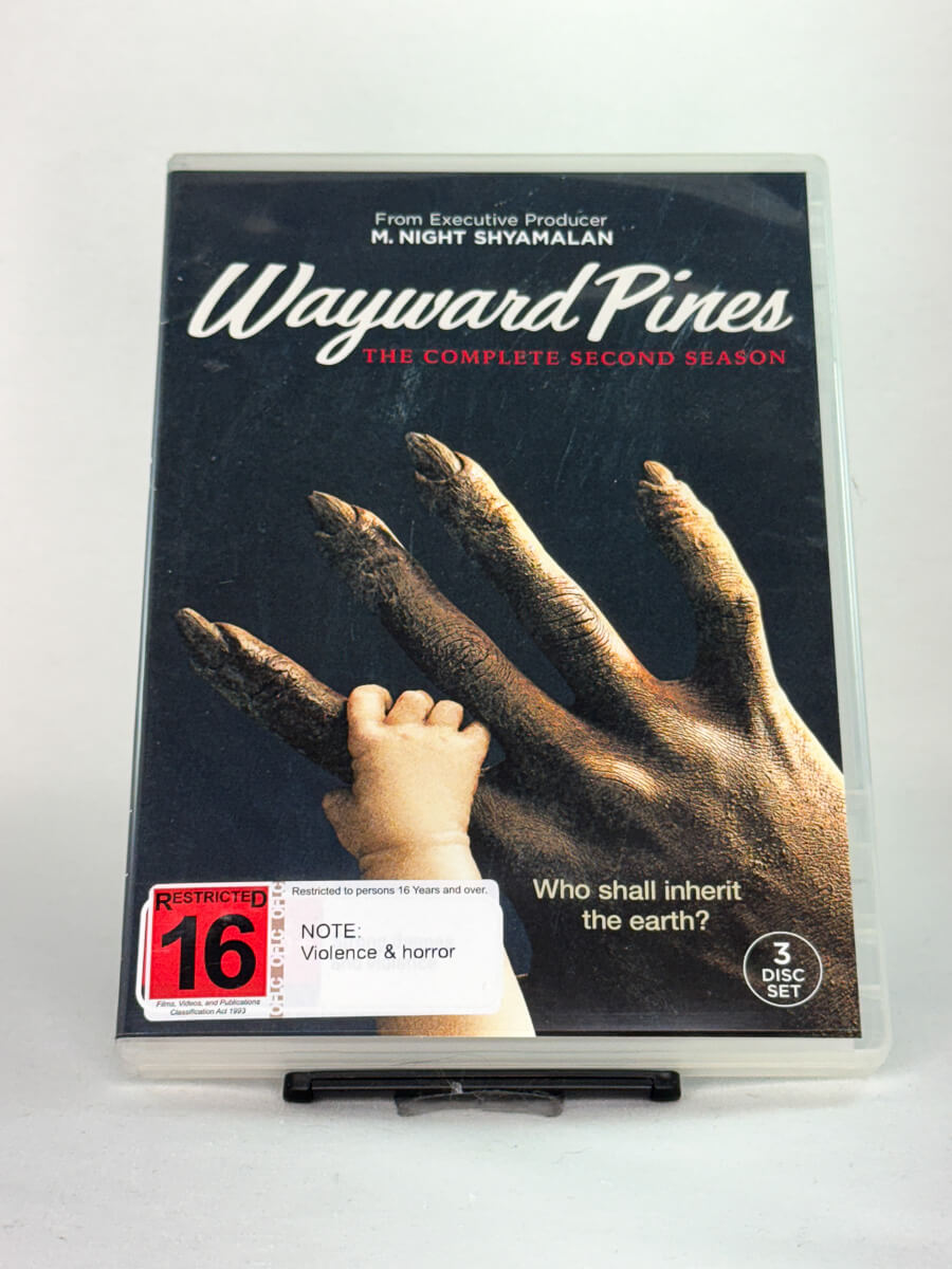 Brukt DVD-boks Wayward Pines – The Complete Second Season – forside av cover, thrillerserie produsert av M. Night Shyamalan, tilgjengelig hos Brukbar Film