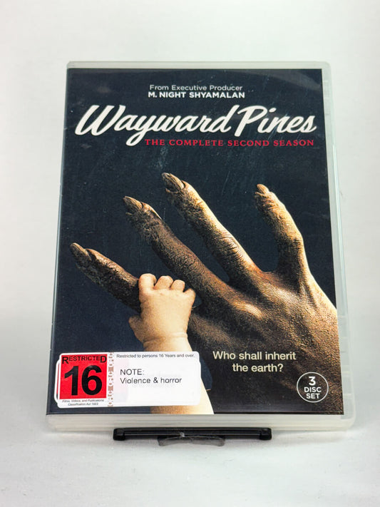 Brukt DVD-boks Wayward Pines – The Complete Second Season – forside av cover, thrillerserie produsert av M. Night Shyamalan, tilgjengelig hos Brukbar Film