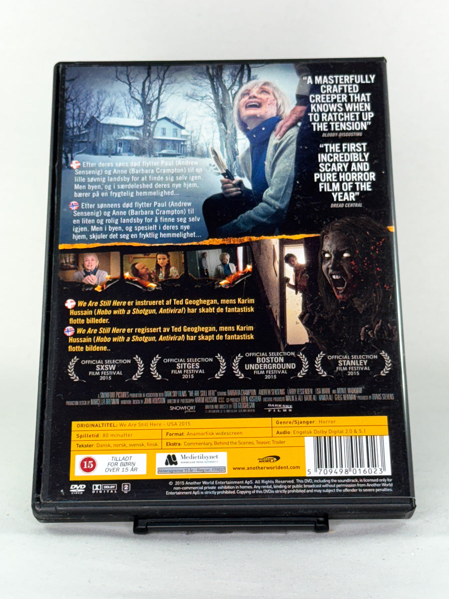 DVD-cover for filmen We Are Still Here, bakside brukt original DVD hos Brukbar Film