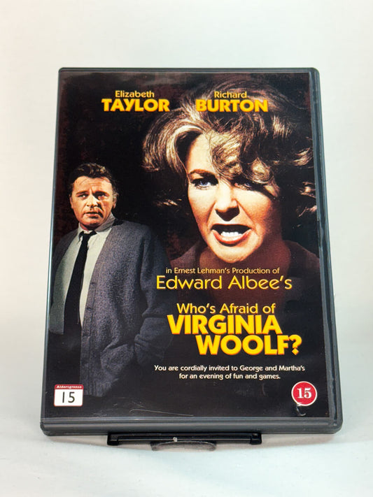 Forside av DVD-coveret til filmen Who’s Afraid of Virginia Woolf? – klassisk drama med Elizabeth Taylor og Richard Burton, original bruktfilm tilgjengelig hos Brukbar Film.