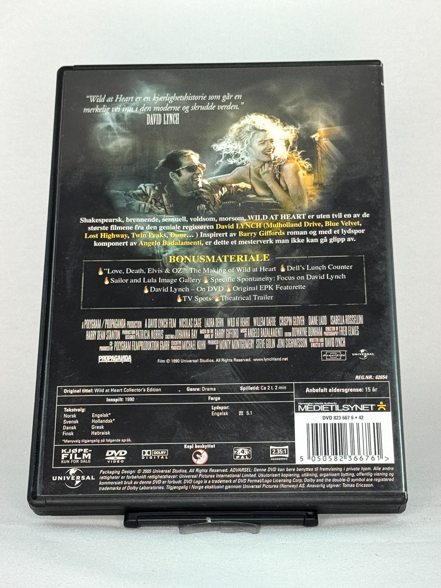 Bakside av DVD-cover for filmen Wild at Heart – brukt originalfilm på DVD, tilgjengelig hos Brukbar Film