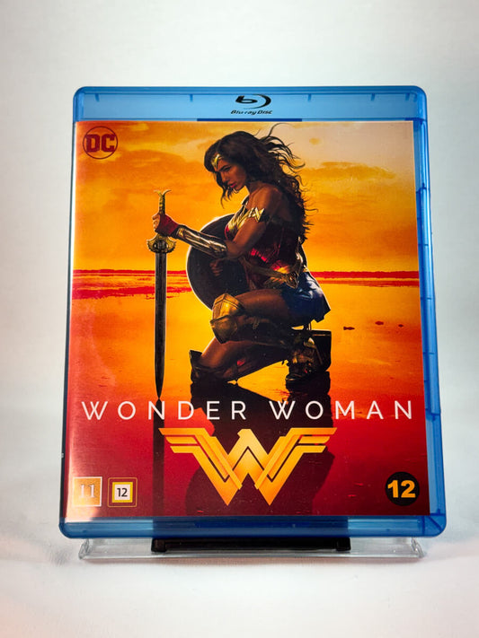 Forside av Blu-ray-cover til Wonder Woman, bruktfilm hos nettbutikken Brukbar Film